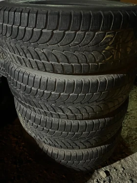 Гуми Зимни 215/70R16, снимка 2 - Гуми и джанти - 47782138