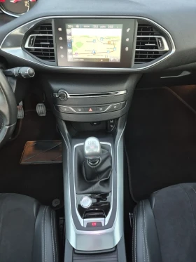 Peugeot 308 HDI///ALLURE///LED///Панорама///КОЖА///КАМЕРА  - 14800 лв. / 7567.12 € - 21458674 8