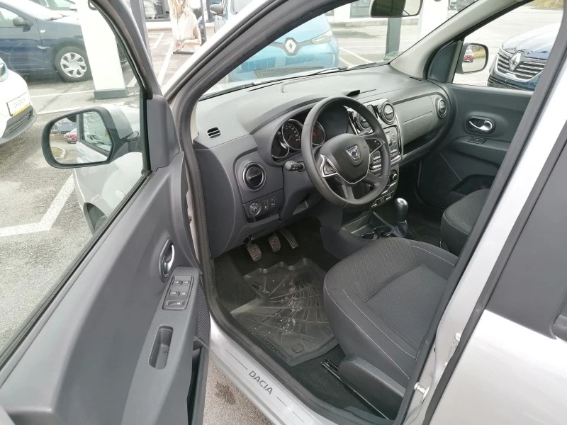 Dacia Lodgy 1.2TCe, снимка 6 - Автомобили и джипове - 43845737