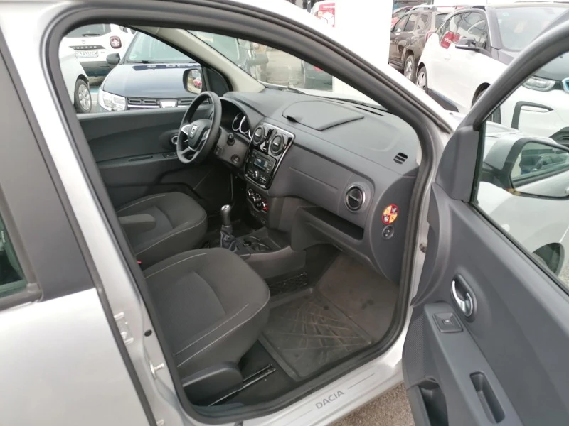 Dacia Lodgy 1.2TCe, снимка 7 - Автомобили и джипове - 43845737