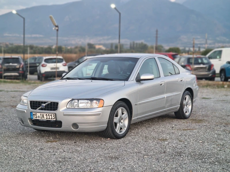 Volvo S60 2.4, снимка 1 - Автомобили и джипове - 47328491