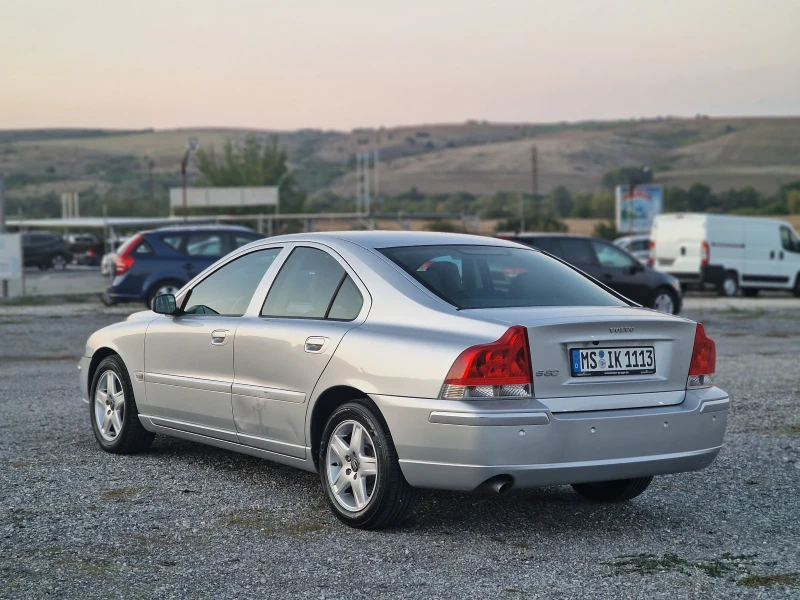 Volvo S60 2.4, снимка 7 - Автомобили и джипове - 47328491