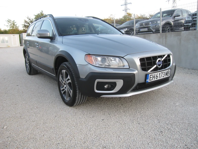 Volvo Xc70 2, 4-D AWD, снимка 2 - Автомобили и джипове - 47392376