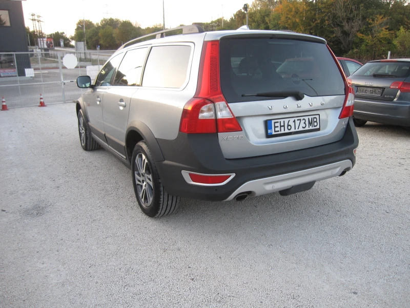 Volvo Xc70 2, 4-D AWD, снимка 3 - Автомобили и джипове - 47392376