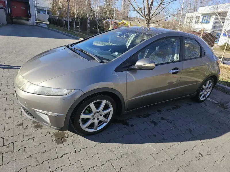 Honda Civic, снимка 1 - Автомобили и джипове - 47423343