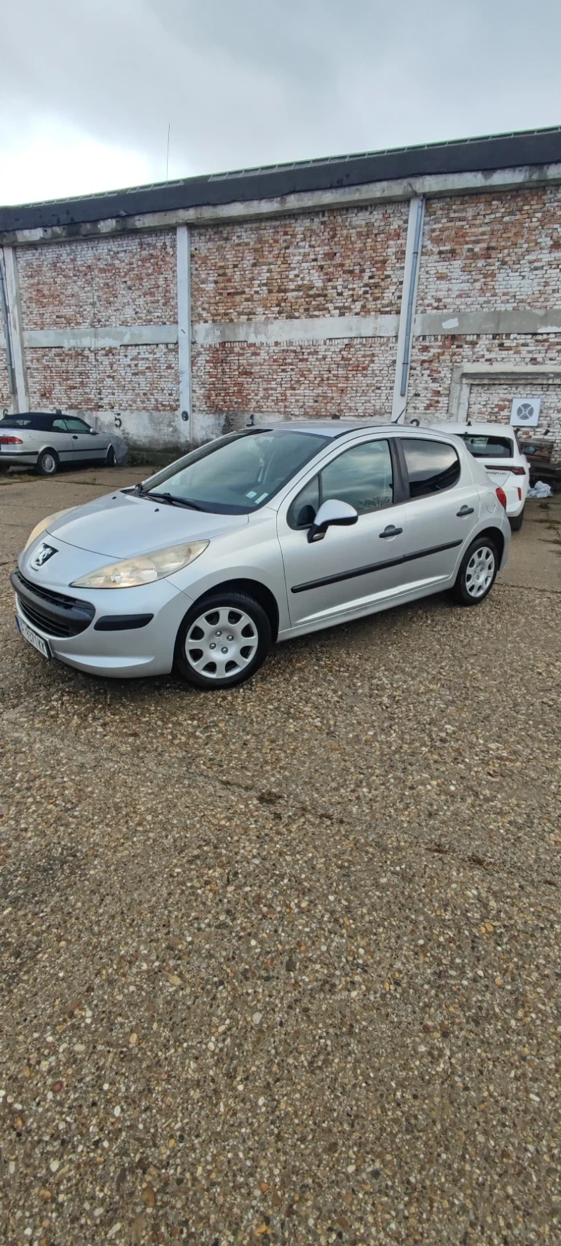 Peugeot 207 Перфектно техническо състояние   1, 4 i (75Hp), снимка 3 - Автомобили и джипове - 49286841