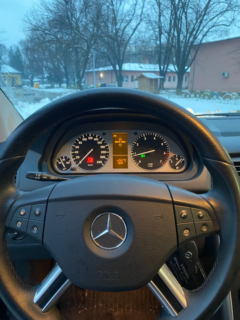 Mercedes-Benz B 180 Blue Efficiency , снимка 7 - Автомобили и джипове - 49097263