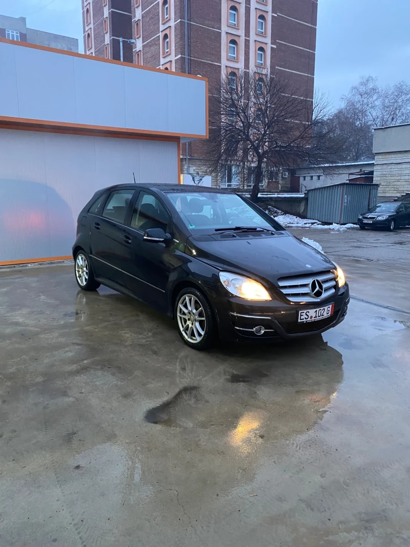 Mercedes-Benz B 180 Blue Efficiency , снимка 12 - Автомобили и джипове - 49097263