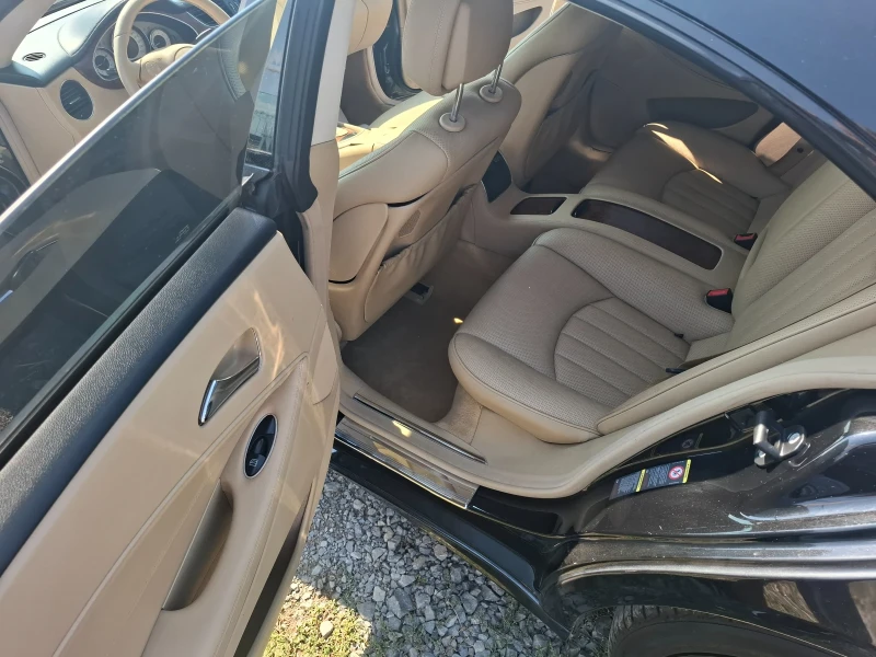 Mercedes-Benz CLS CLS300, снимка 10 - Автомобили и джипове - 51654956