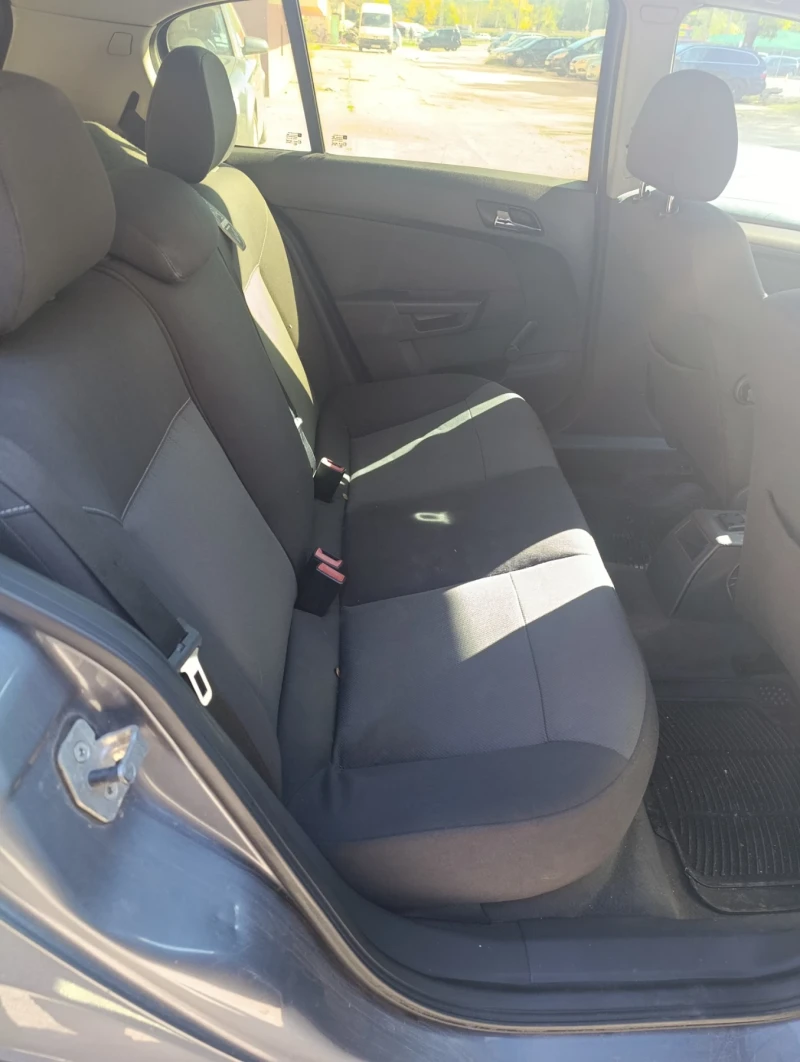 Opel Astra, снимка 5 - Автомобили и джипове - 52519385