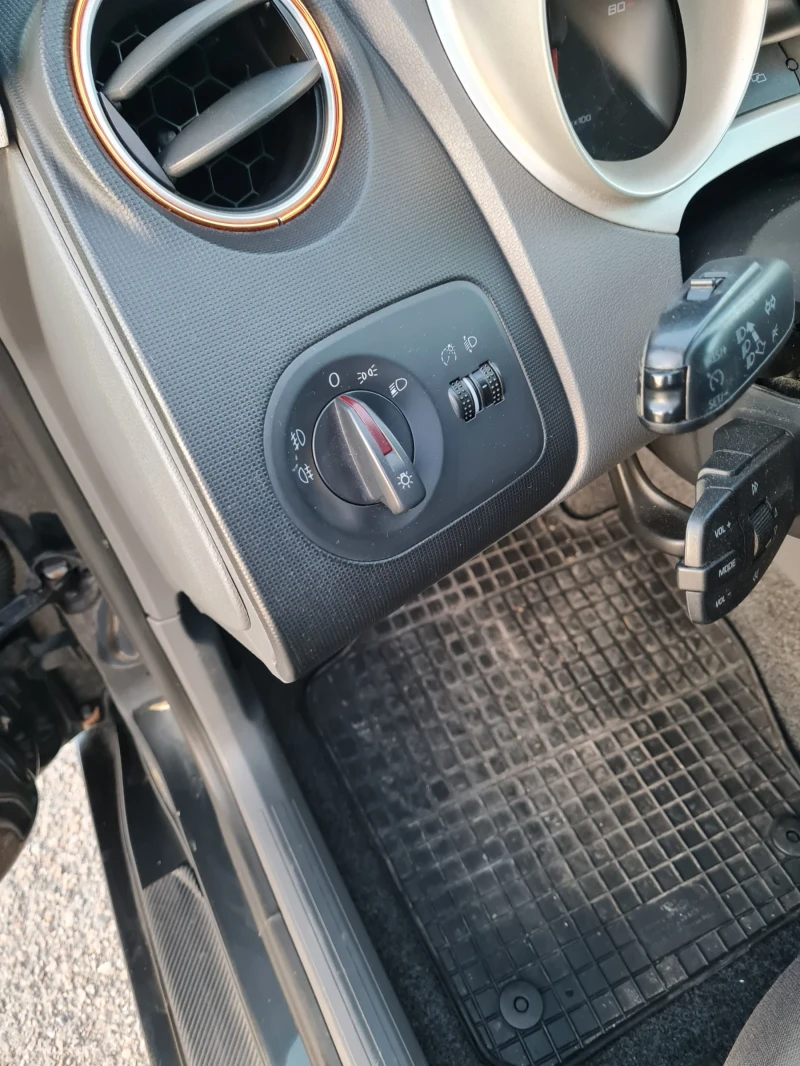 Seat Ibiza 1.6куб.105к.с. 2010г., снимка 7 - Автомобили и джипове - 52335094