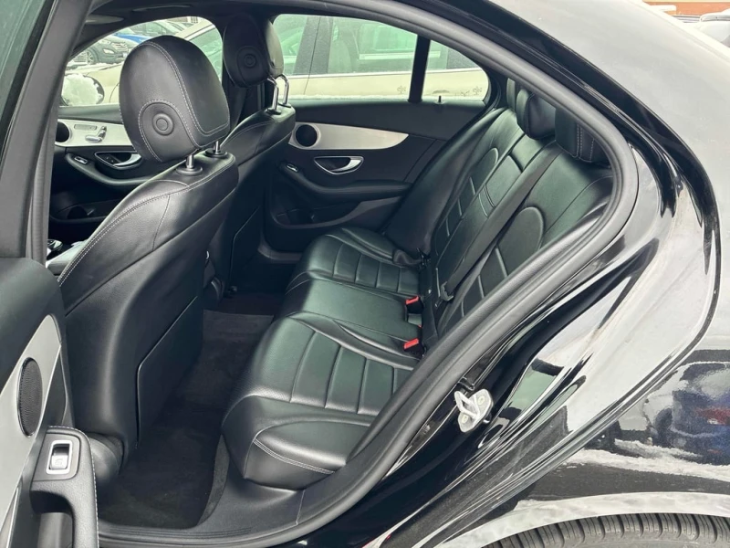 Mercedes-Benz C 300 * CARFAX * БЕЗ ПЪРВОНАЧАЛНА ВНОСКА, снимка 11 - Автомобили и джипове - 52888895