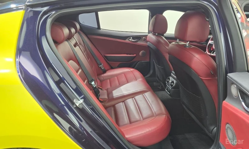 Kia Stinger, снимка 12 - Автомобили и джипове - 53380760