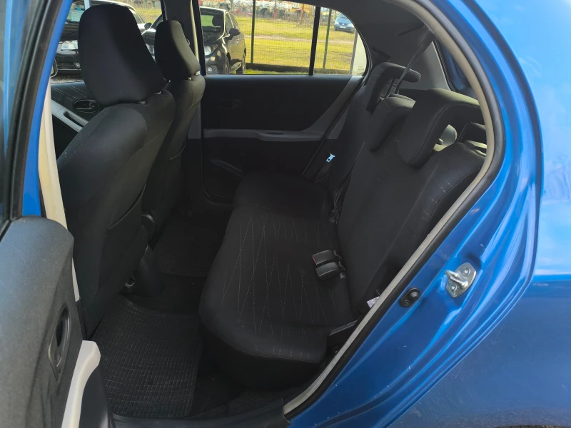 Toyota Yaris -1.4D4D-90кс-КЛИМАТИК-, снимка 12 - Автомобили и джипове - 53455806