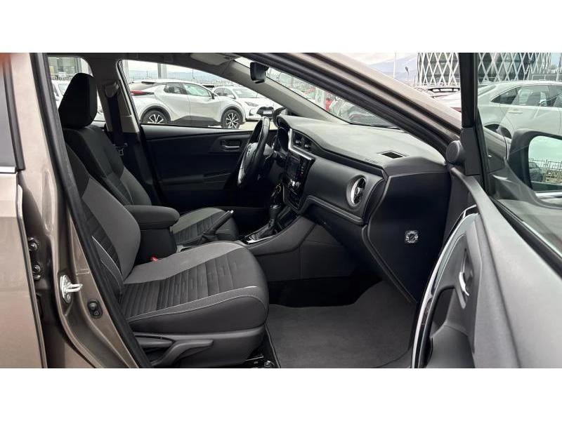 Toyota Auris AURIS HB 1.6P CVT EXECUTIVE, снимка 6 - Автомобили и джипове - 53902857
