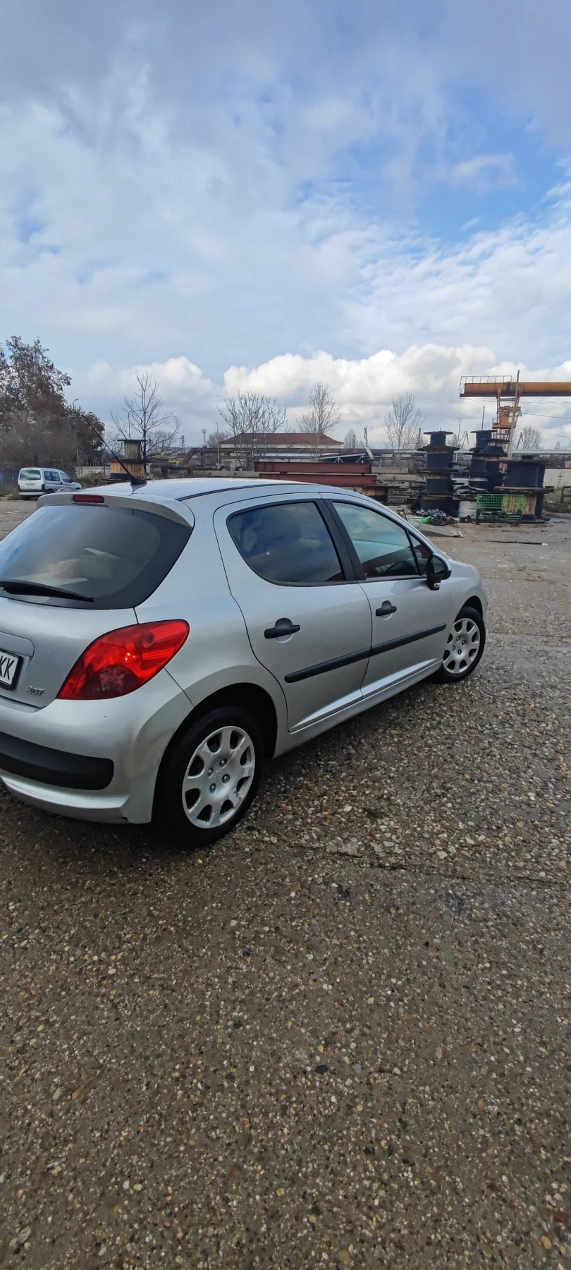 Peugeot 207 Перфектно техническо състояние   1, 4 i (75Hp) - изображение 4