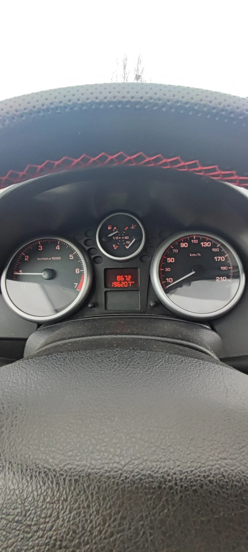 Peugeot 207 Перфектно техническо състояние   1, 4 i (75Hp) - изображение 7