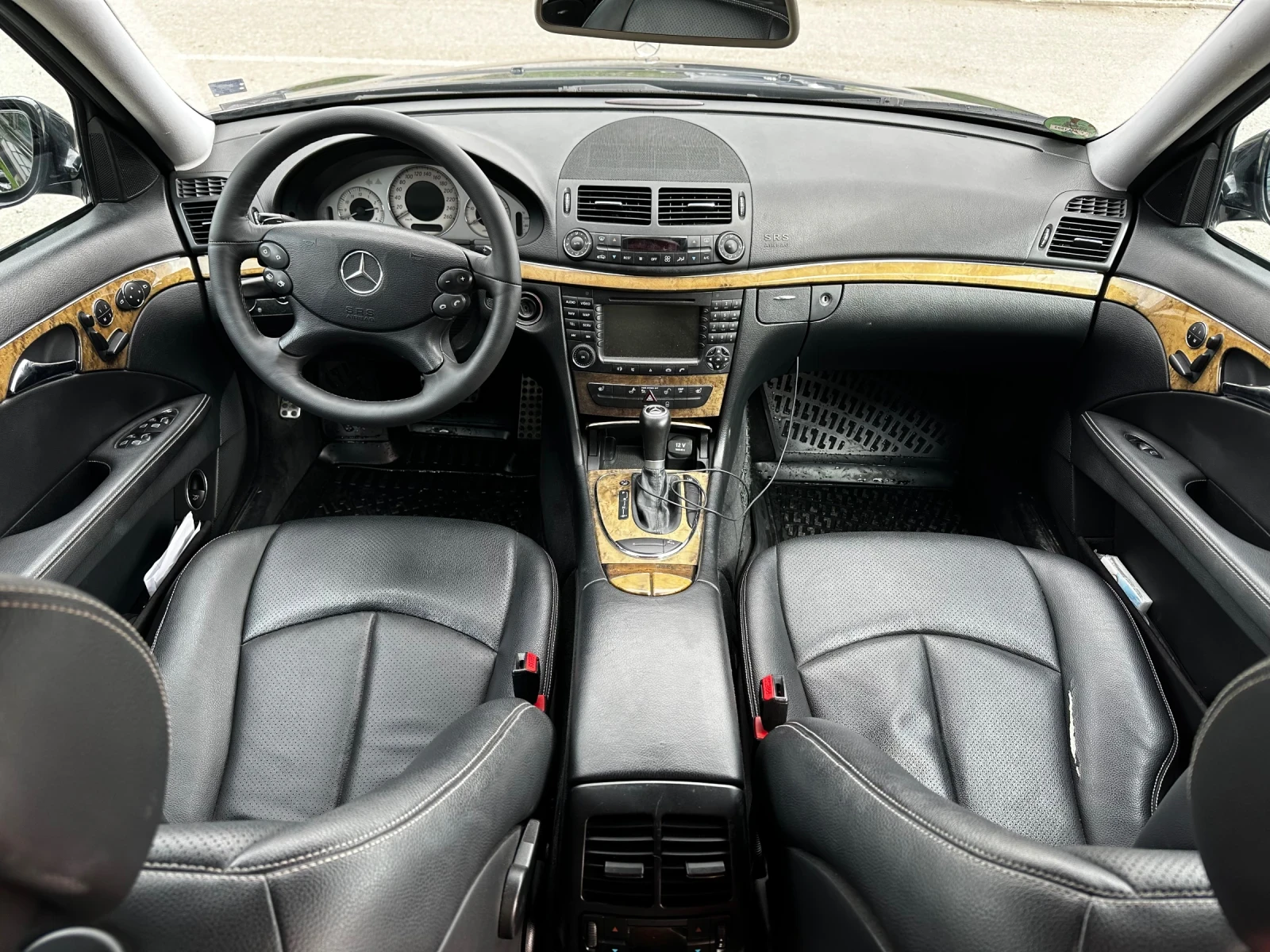 Mercedes-Benz E 320  - изображение 6