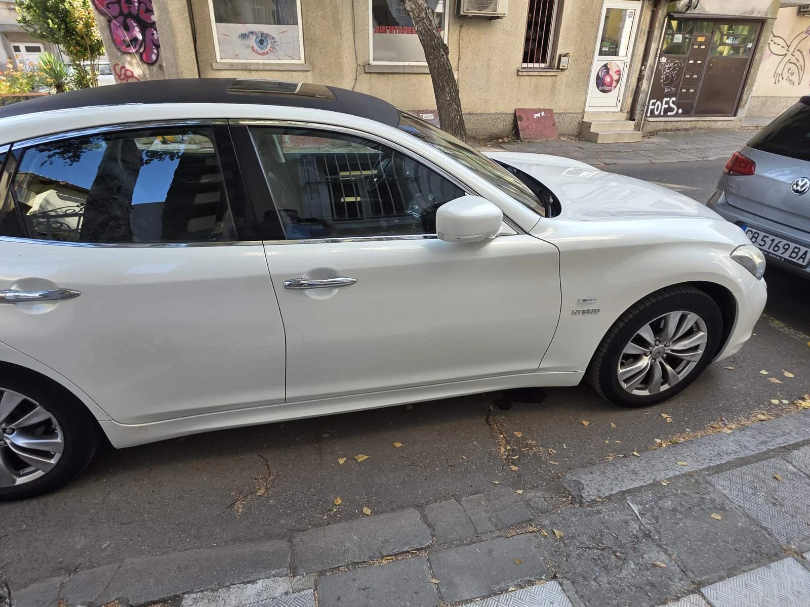 Infiniti M 35h - изображение 4