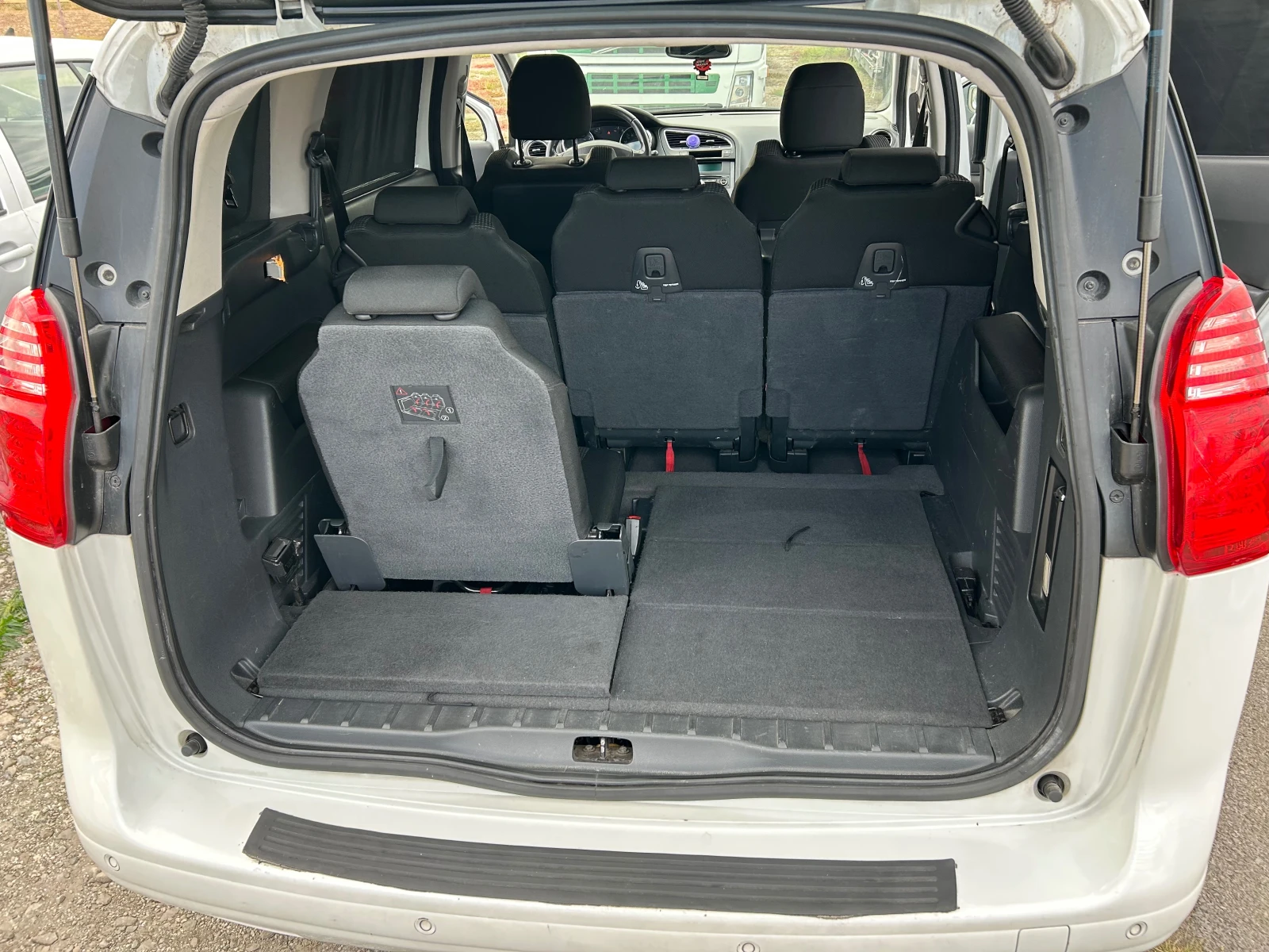 Peugeot 5008 1.6 HDI 7  | Mobile.bg   15