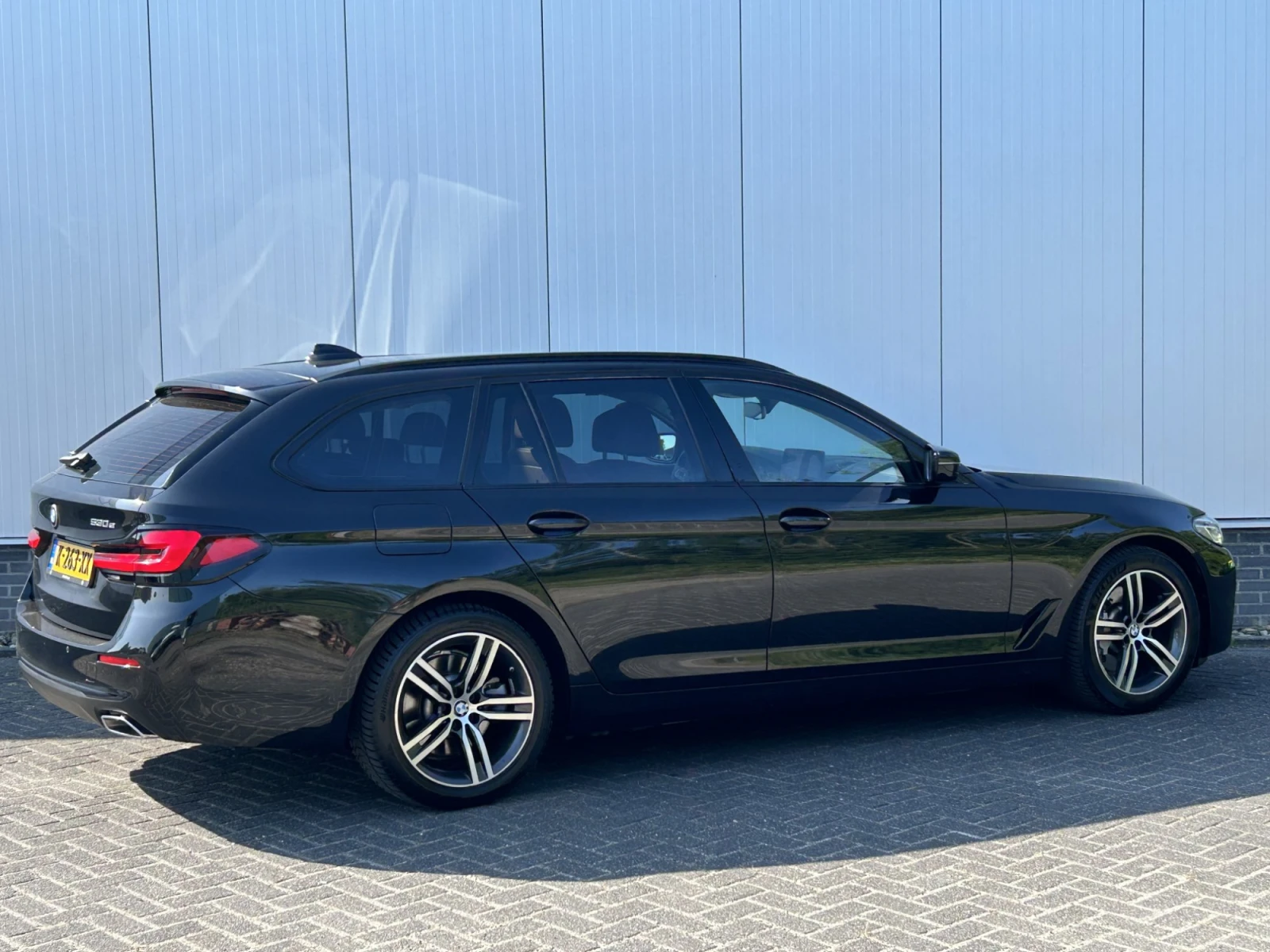 BMW 530E BUSINESS - изображение 2