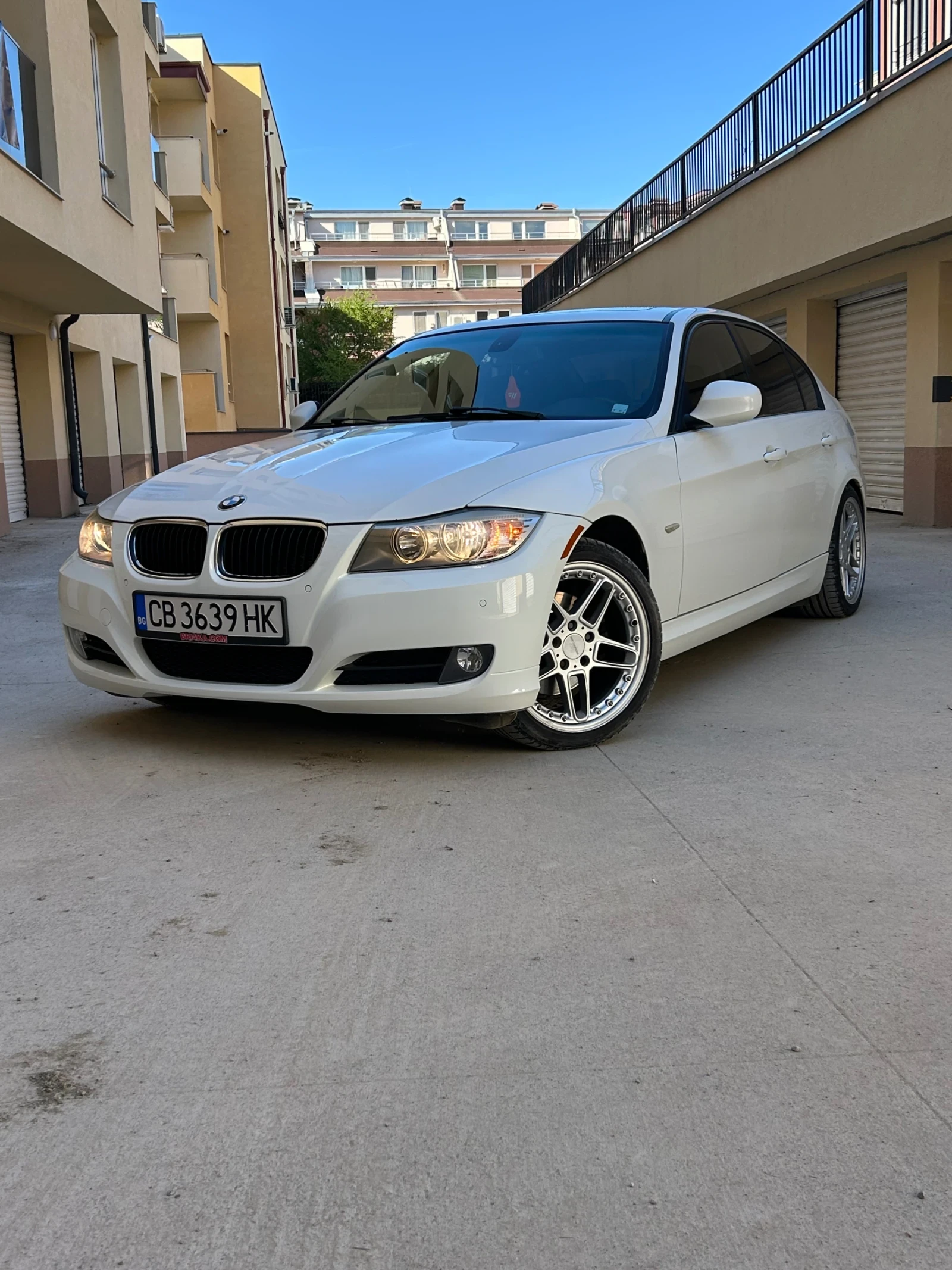 BMW 323