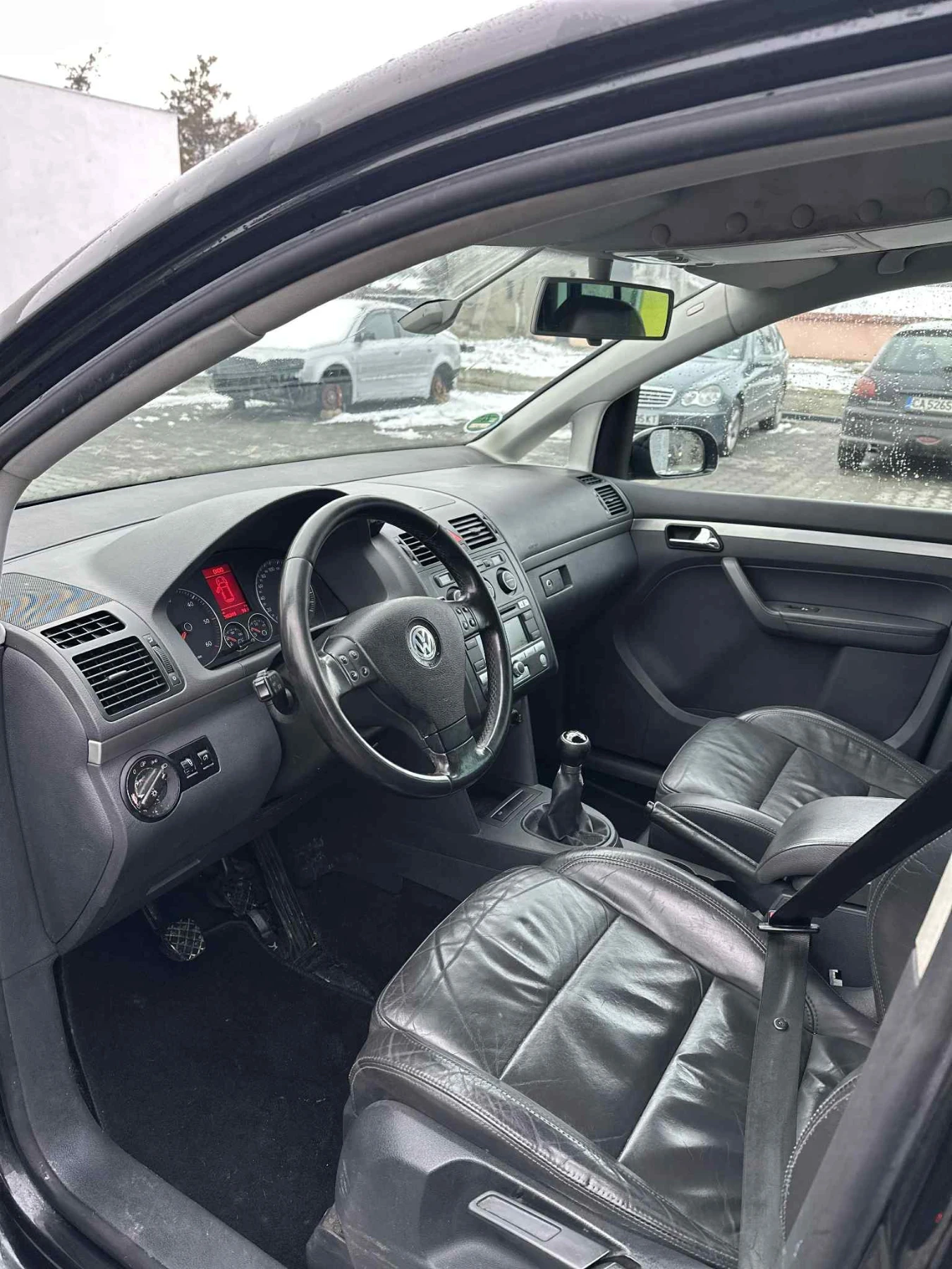 VW Touran 2.0TDI 170k.c - изображение 8