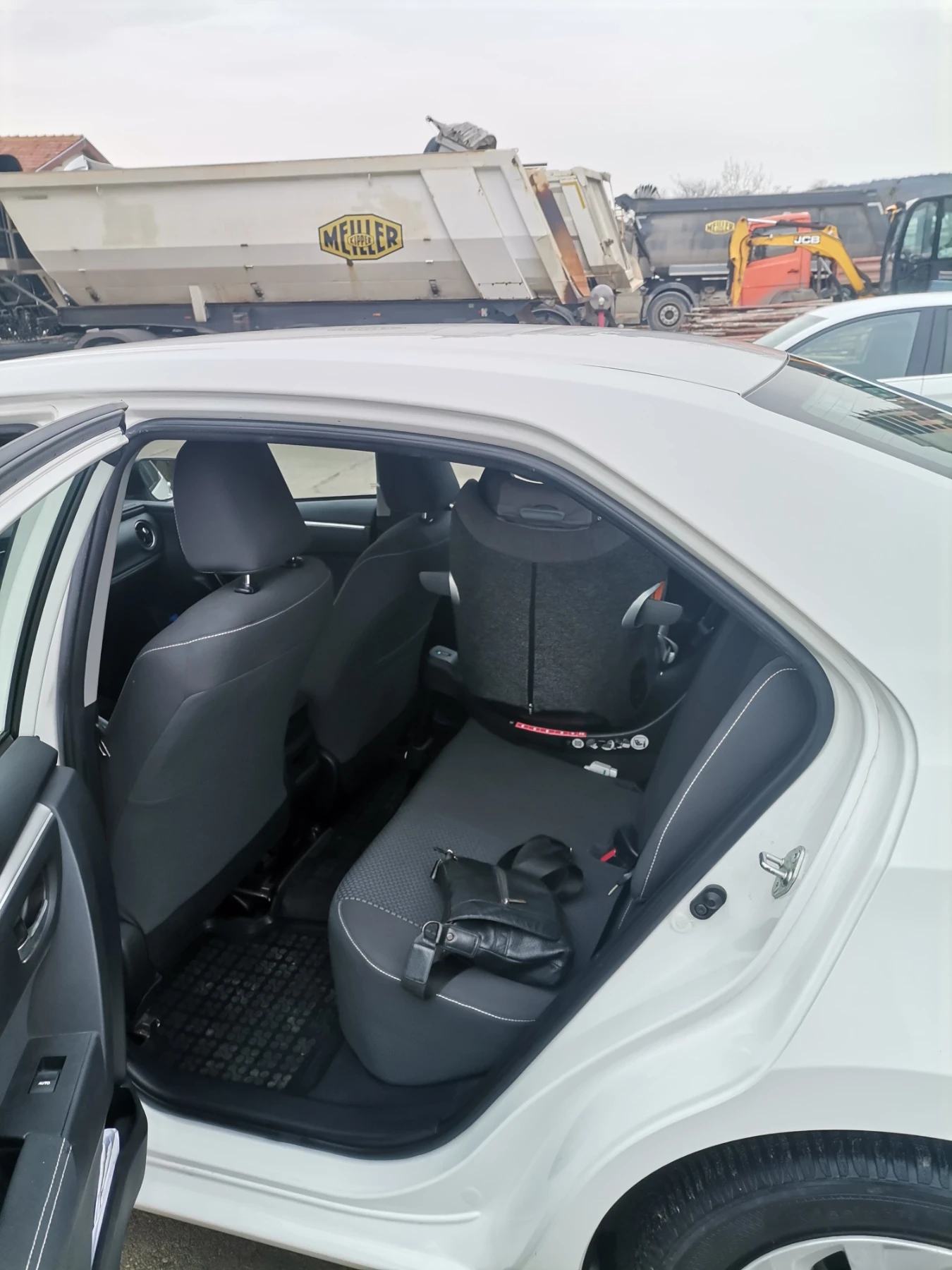 Toyota Corolla  - изображение 8