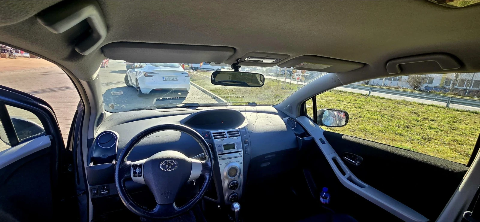 Toyota Yaris 1800 VVT-i, снимка 9 - Автомобили и джипове - 53769847