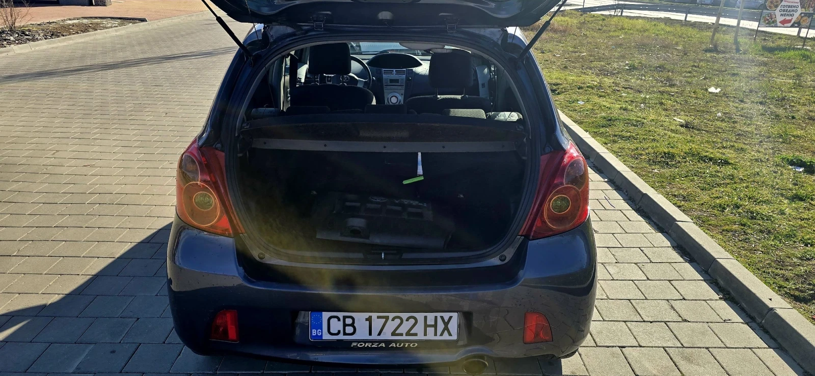 Toyota Yaris 1800 VVT-i, снимка 10 - Автомобили и джипове - 53769847