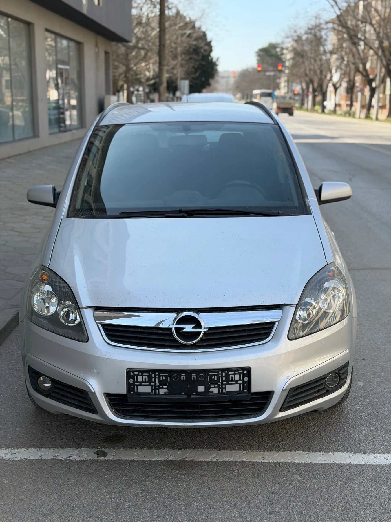 Opel Zafira 1.8i , 7 места, снимка 2 - Автомобили и джипове - 53824717