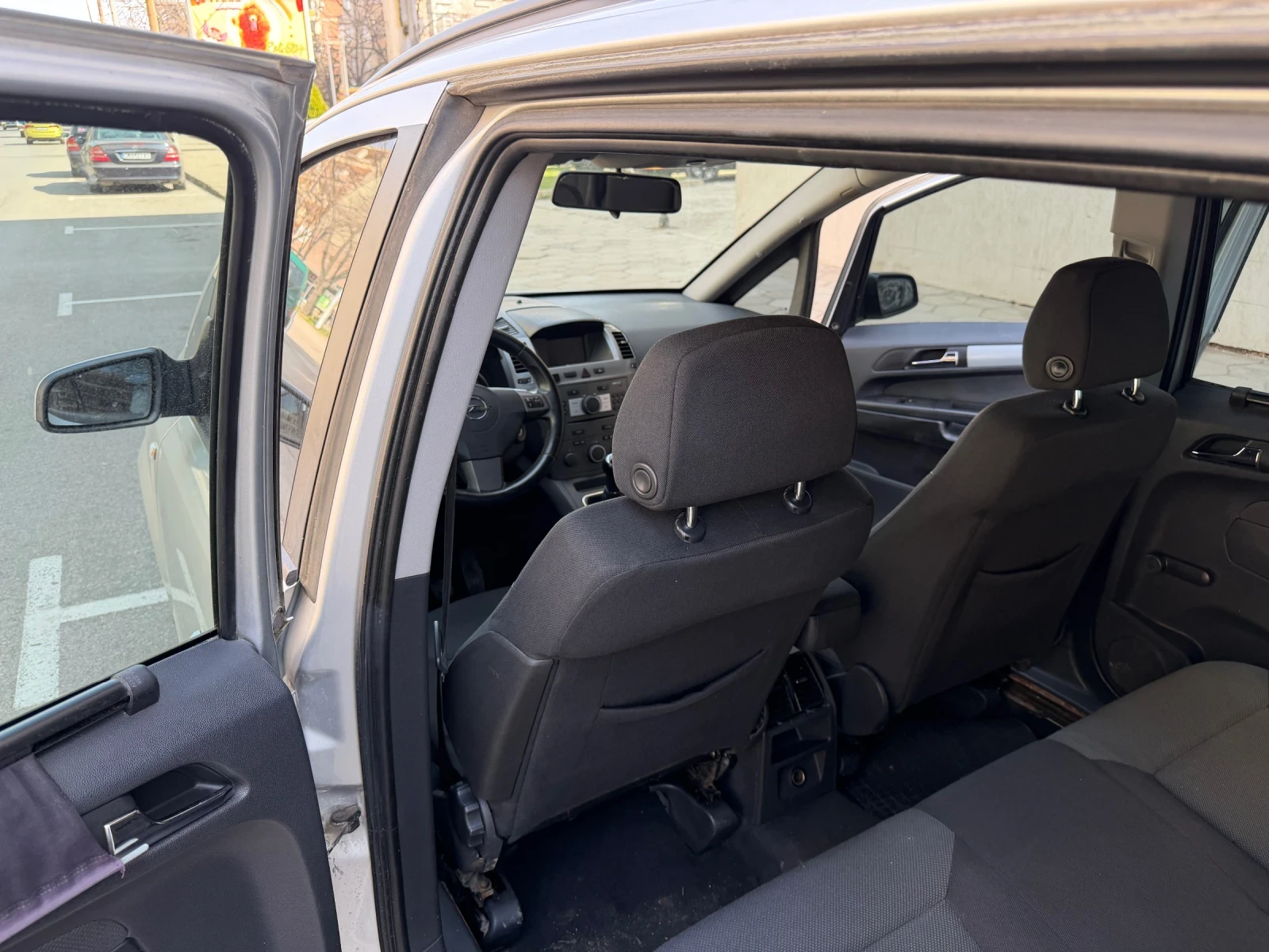 Opel Zafira 1.8i , 7 места, снимка 8 - Автомобили и джипове - 53824717
