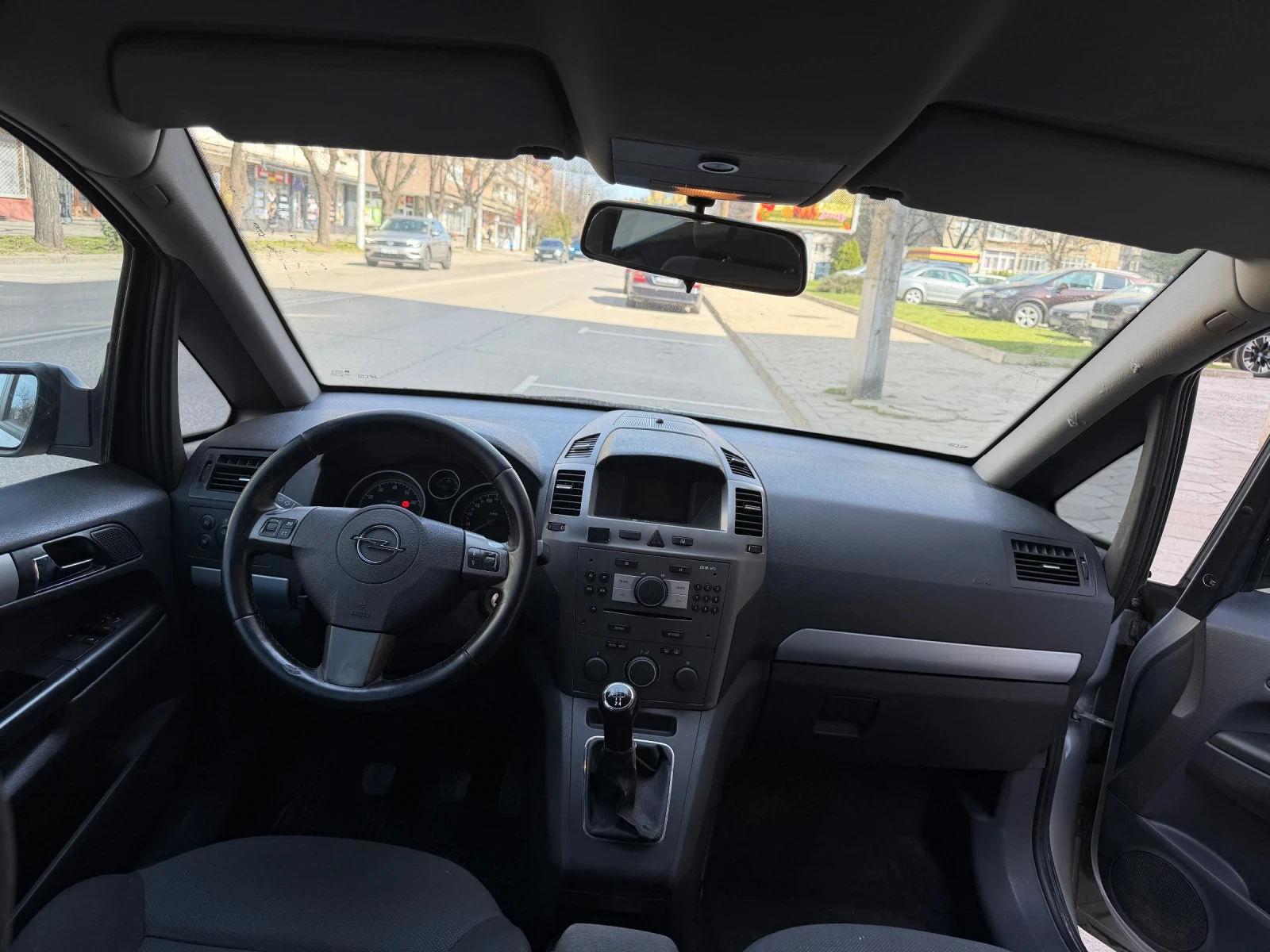 Opel Zafira 1.8i , 7 места, снимка 7 - Автомобили и джипове - 53824717