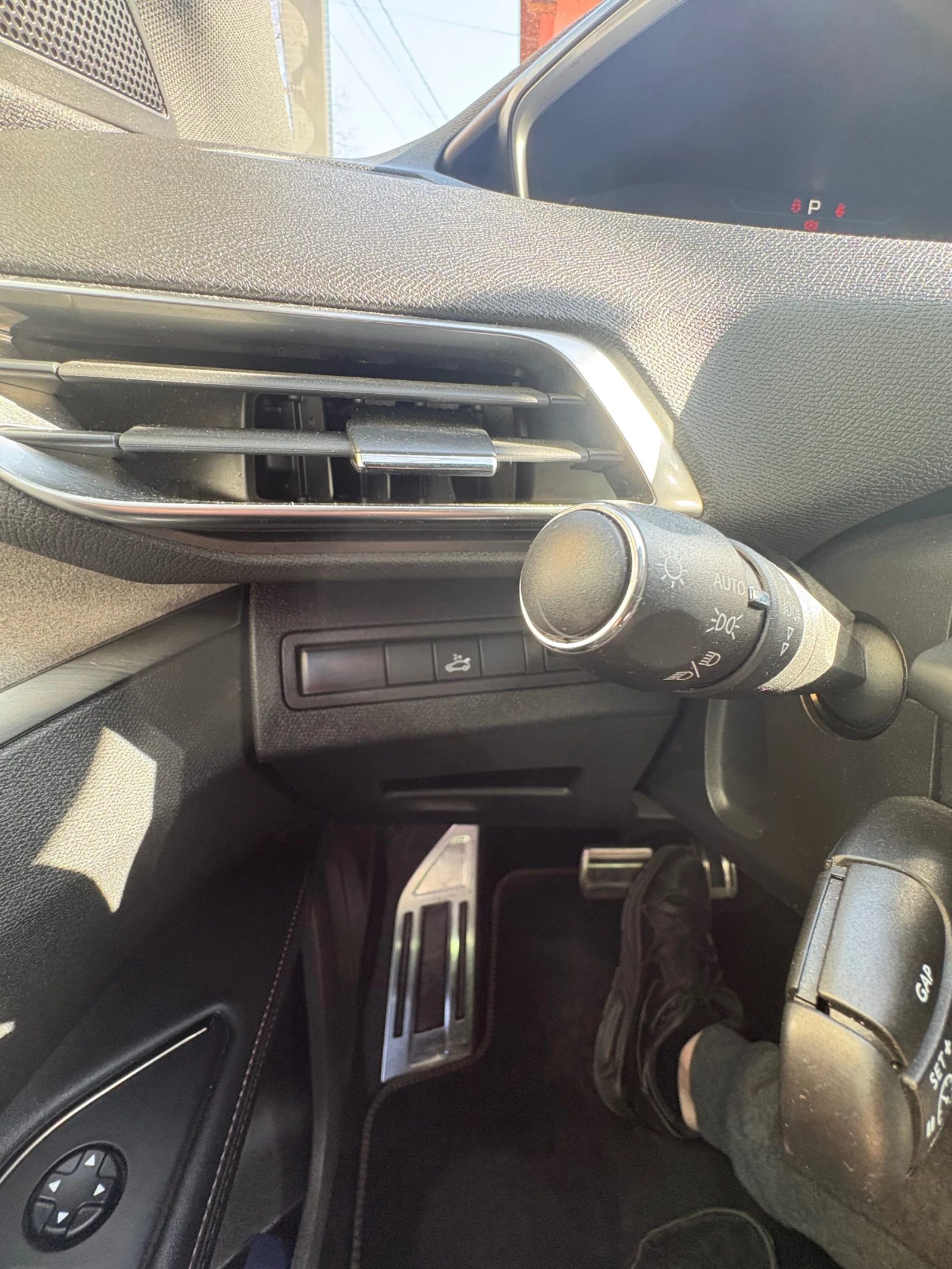 Peugeot 5008 2.0 BlueHDI - EAT8 - GT - Keyless - Led -, снимка 13 - Автомобили и джипове - 53838500