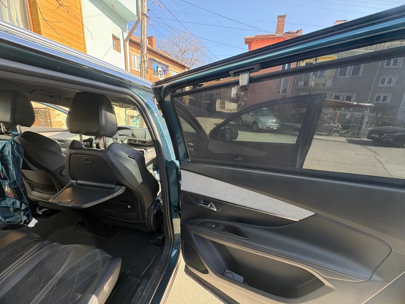 Peugeot 5008 2.0 BlueHDI - EAT8 - GT - Keyless - Led -, снимка 17 - Автомобили и джипове - 53838500