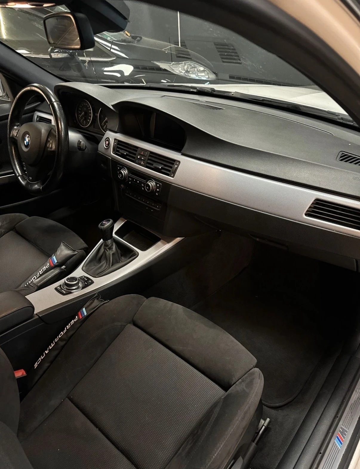 BMW 330 325D, снимка 4 - Автомобили и джипове - 53867956