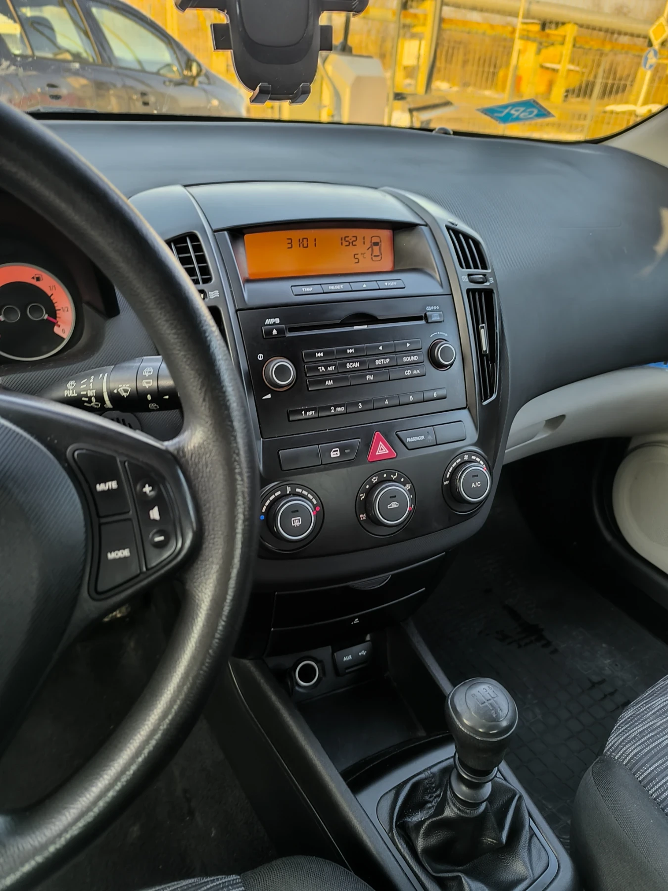 Kia Ceed 109к.с Бензин и газ на 135000км - проверени, , снимка 2 - Автомобили и джипове - 53971350