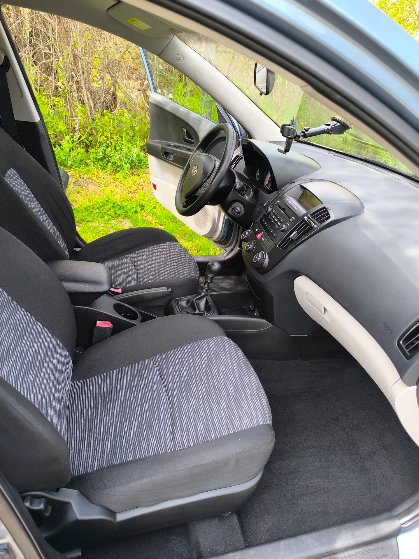 Kia Ceed 109к.с Бензин и газ на 135000км - проверени, , снимка 9 - Автомобили и джипове - 53971350