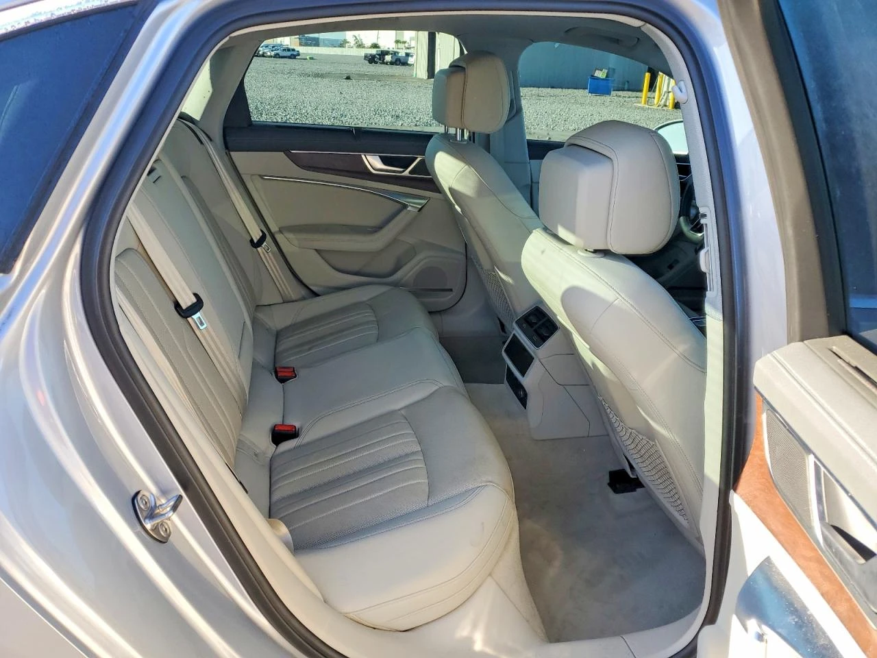 Audi A6 PRESTIGE| BANG&OLUFSEN| MATRIX| DISTRONIC, снимка 10 - Автомобили и джипове - 54085061