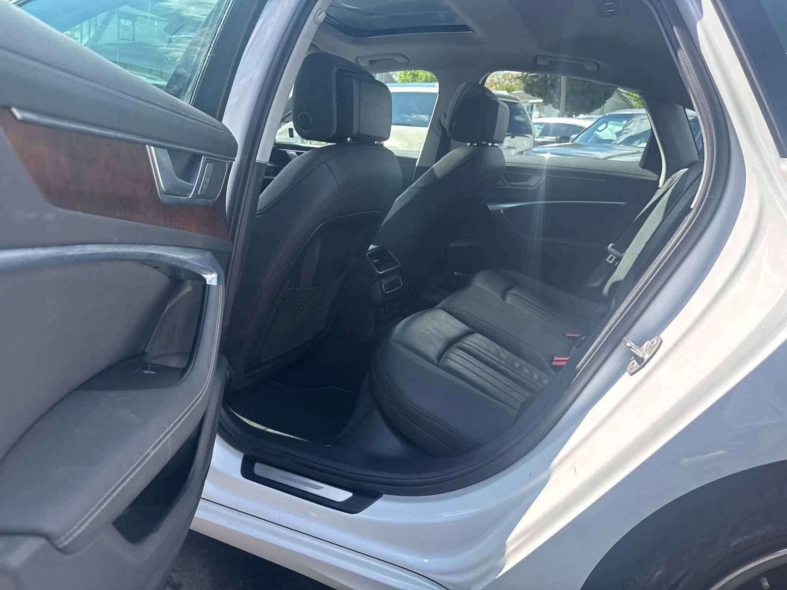 Audi A6 55TFSI* MATRIX* BANG* OLUFSEN* ДИГИТАЛНО* ТАБЛО* , снимка 14 - Автомобили и джипове - 54407089