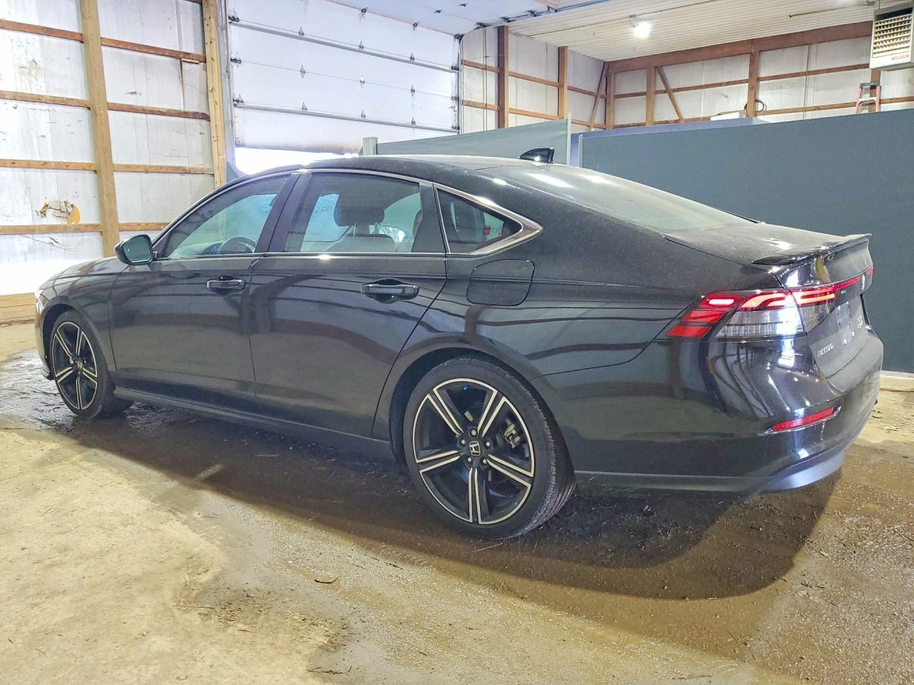 Honda Accord * Hybrid* Sport* , снимка 2 - Автомобили и джипове - 54560227