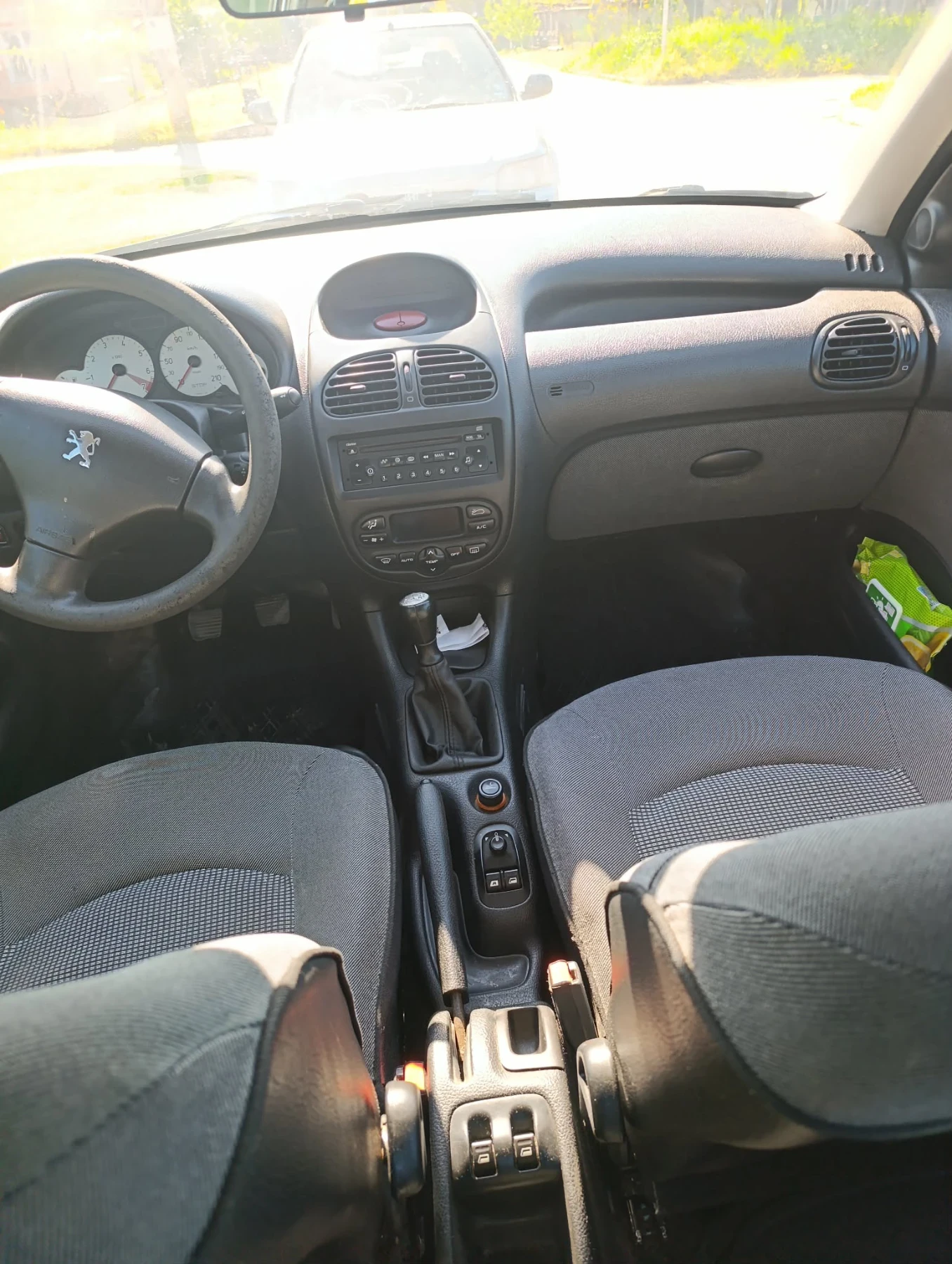 Peugeot 206, снимка 4 - Автомобили и джипове - 54565688