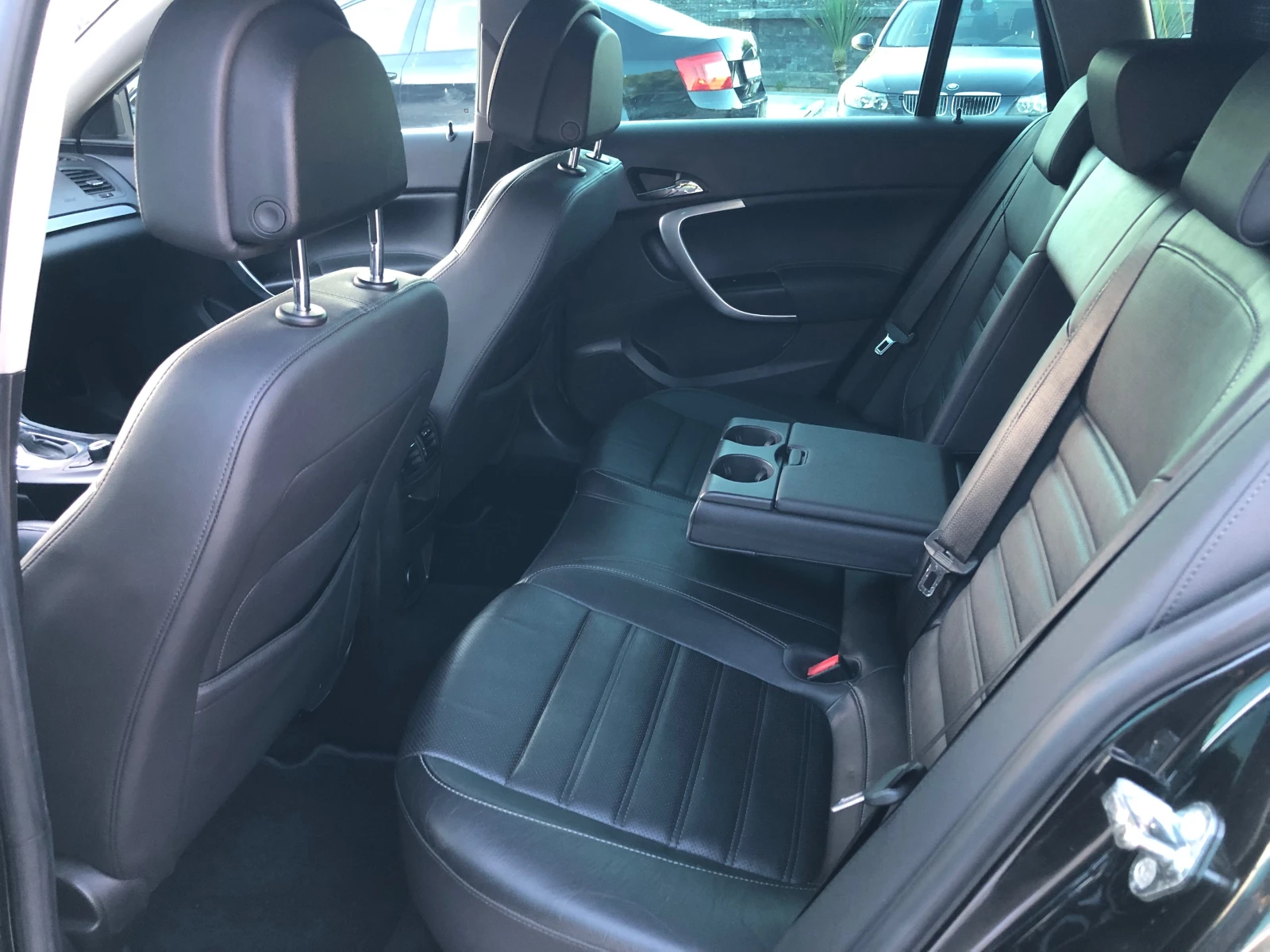 Opel Insignia 2.0 CDTI SPORTS 195ps, снимка 9 - Автомобили и джипове - 54597774