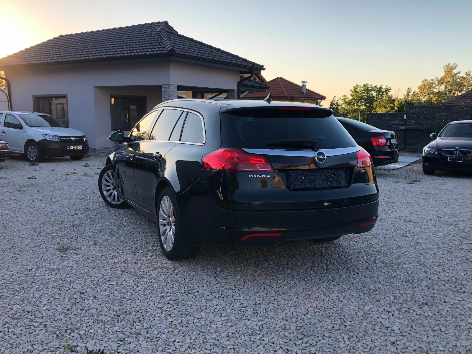 Opel Insignia 2.0 CDTI SPORTS 195ps, снимка 2 - Автомобили и джипове - 54597774