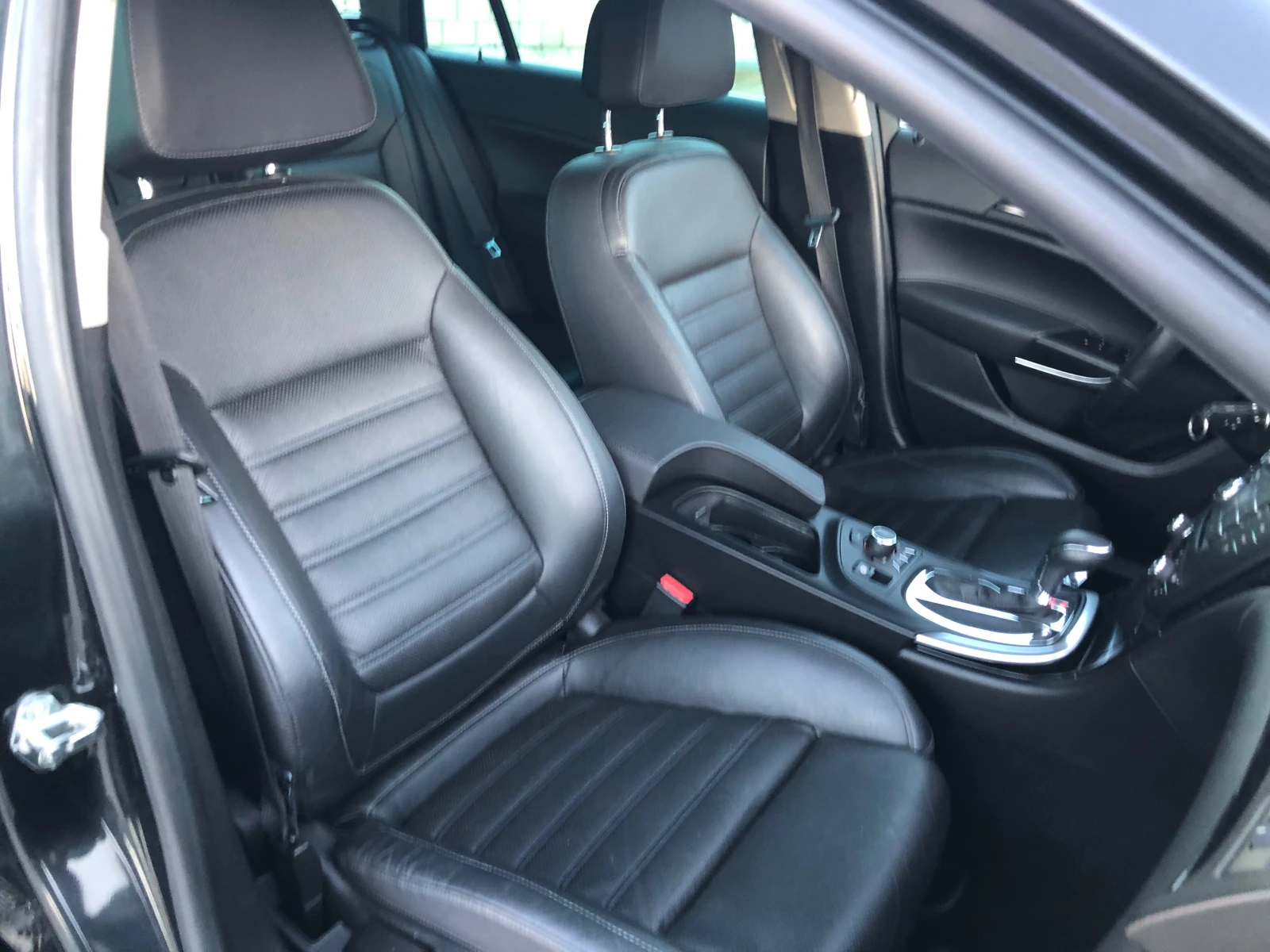 Opel Insignia 2.0 CDTI SPORTS 195ps, снимка 13 - Автомобили и джипове - 54597774