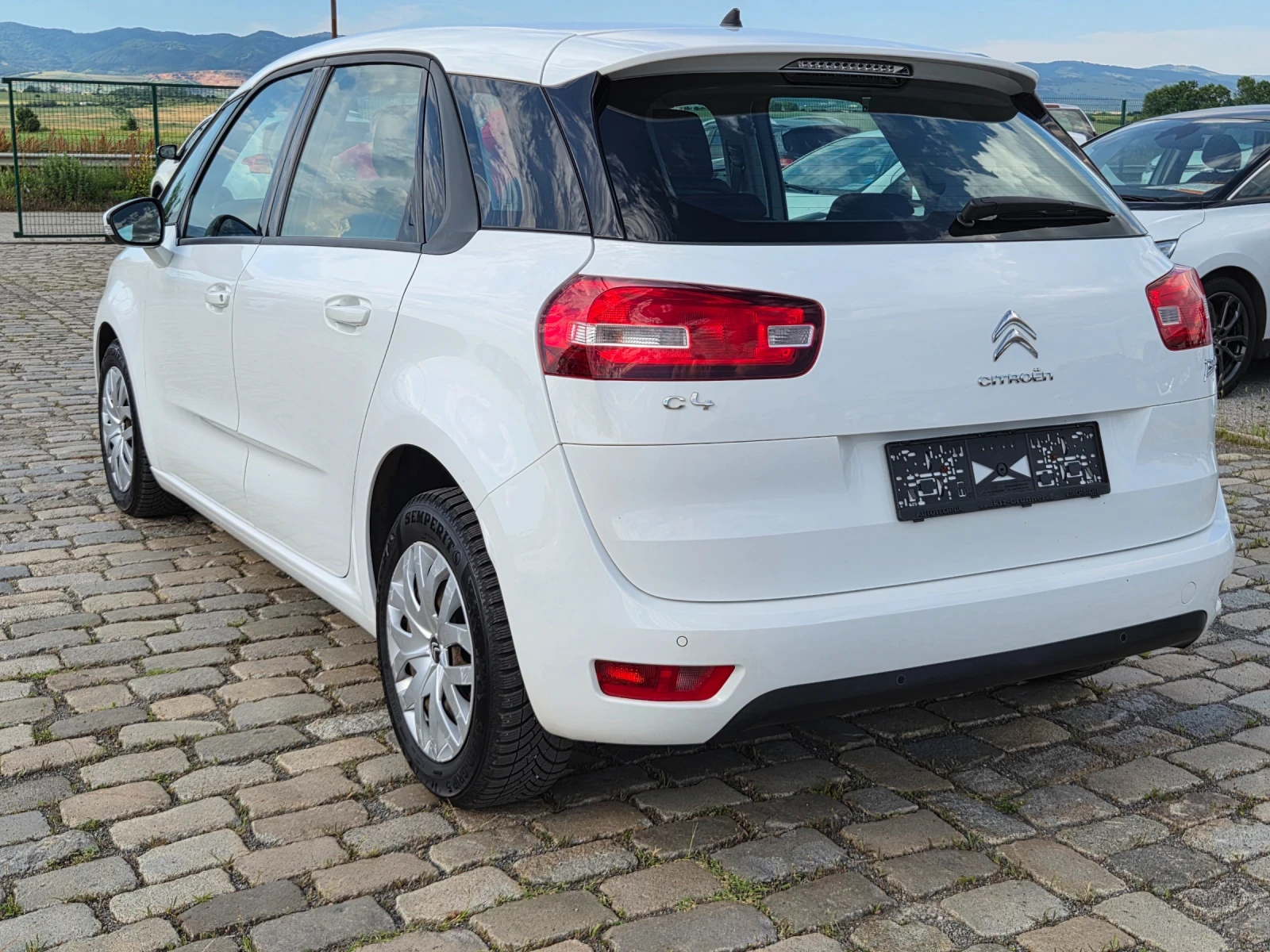 Citroen C4 Picasso 1.6HDI EURO 5 127500 км., снимка 6 - Автомобили и джипове - 54840528