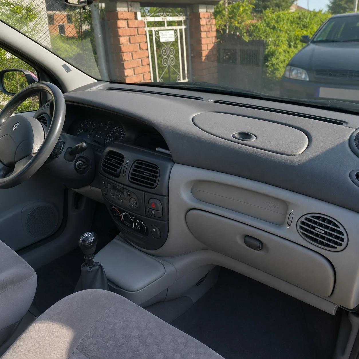Renault Scenic, снимка 3 - Автомобили и джипове - 55131385