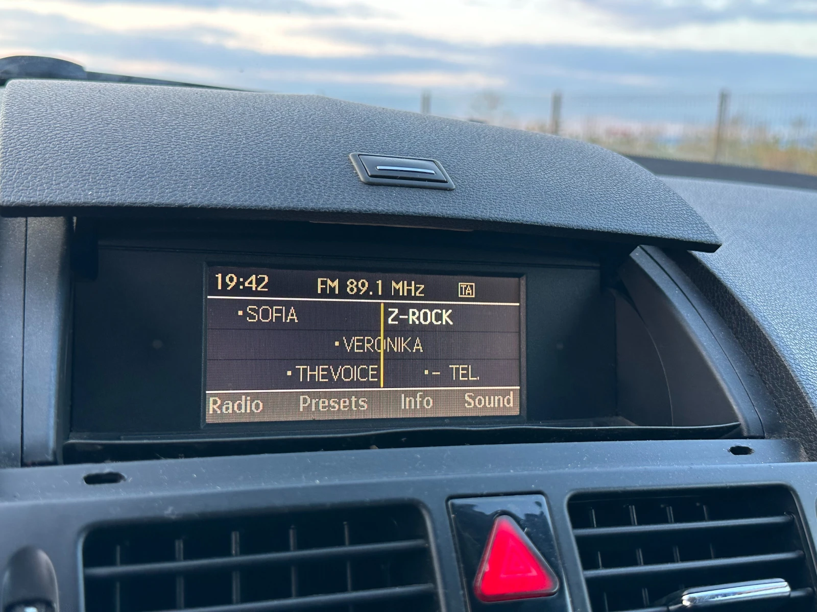 Mercedes-Benz C 200, снимка 14 - Автомобили и джипове - 55402462