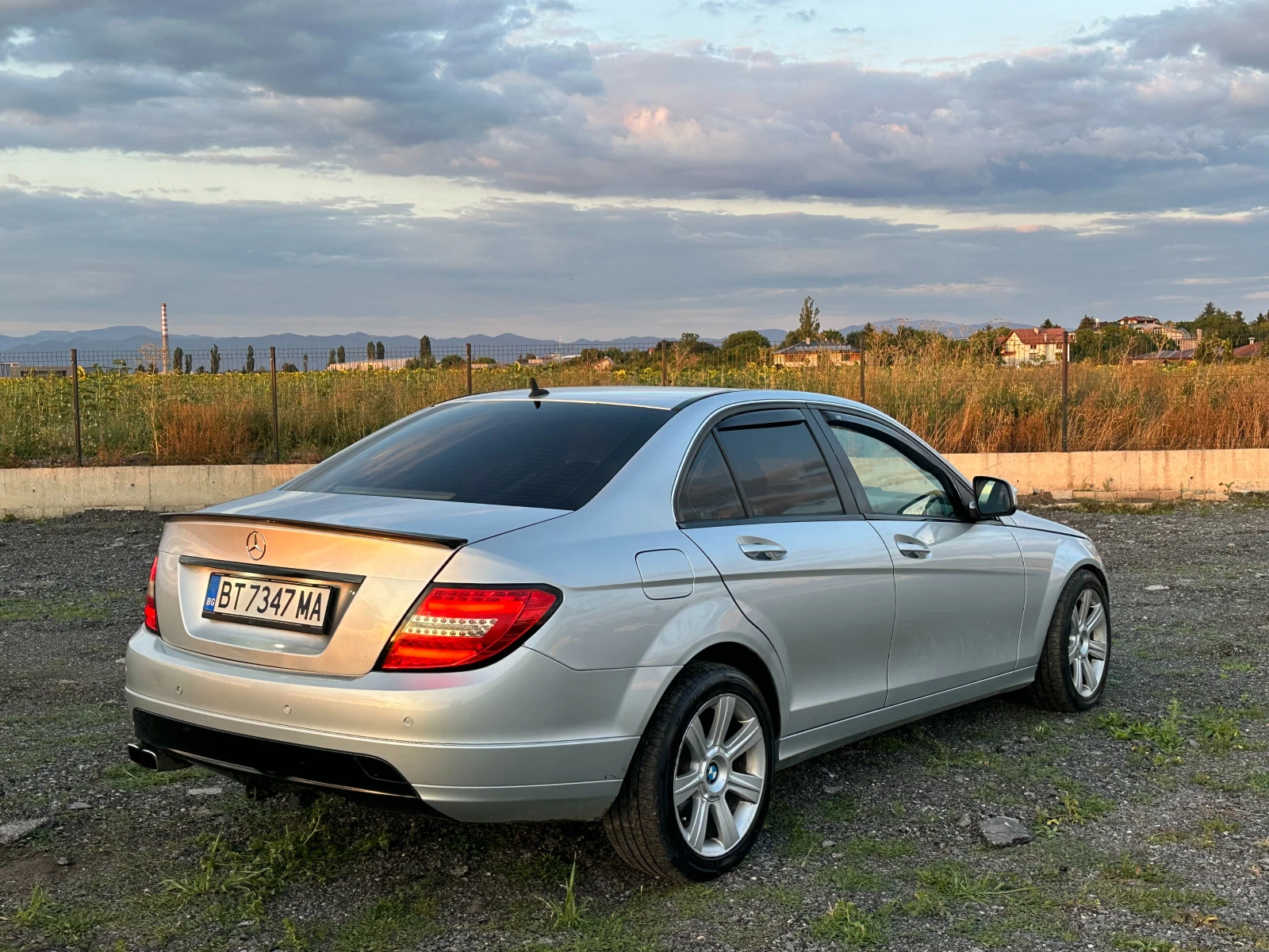 Mercedes-Benz C 200, снимка 4 - Автомобили и джипове - 55402462
