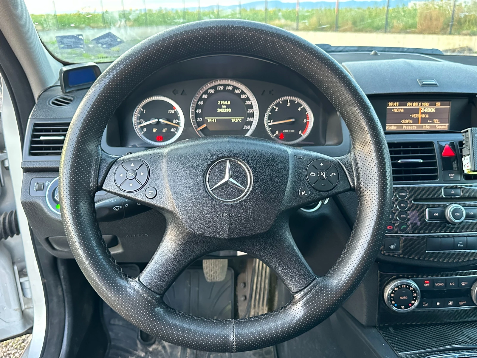 Mercedes-Benz C 200, снимка 12 - Автомобили и джипове - 55402462